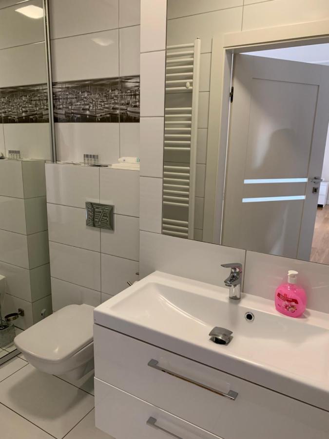 Apartamenty Centrum Nad Motlawa Z Widokiem Na Patio Z Balkonem Гданск Екстериор снимка