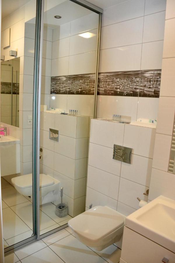 Apartamenty Centrum Nad Motlawa Z Widokiem Na Patio Z Balkonem Гданск Екстериор снимка